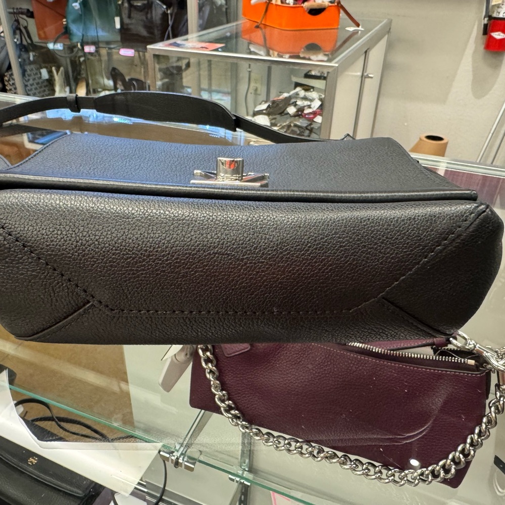 💯% 💯% Authentic Louis Vuitton Calfskin Lockme II Chain Bag BB Black crossbody. - Picture 5 of 8